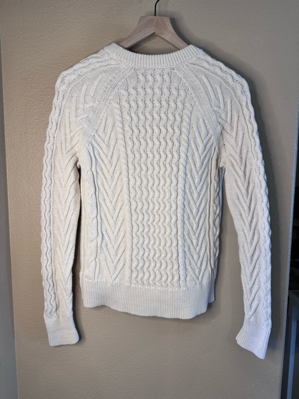 GAP Wavy cable knit crew neck sweater 💯% cotton off white Women’s size Medium - Picture 3 of 8